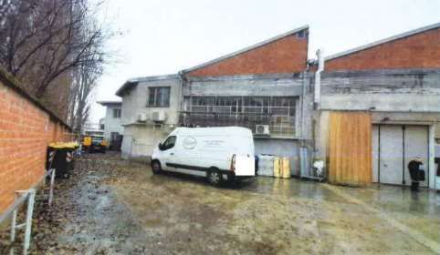 Capannone in commerciale in Via Alessandro Tonso