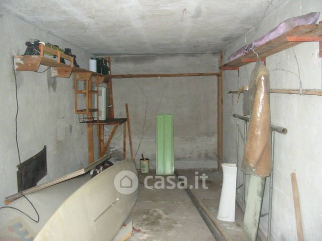 Garage/posto auto in residenziale in Via trieste