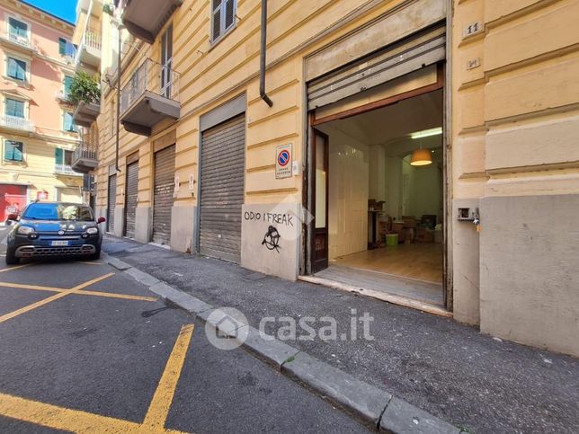 Box/posto auto in residenziale in Via dei Molini 11