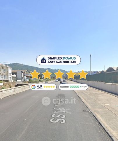 Villa in residenziale in Strada Statale 18 Tirrena Inferiore