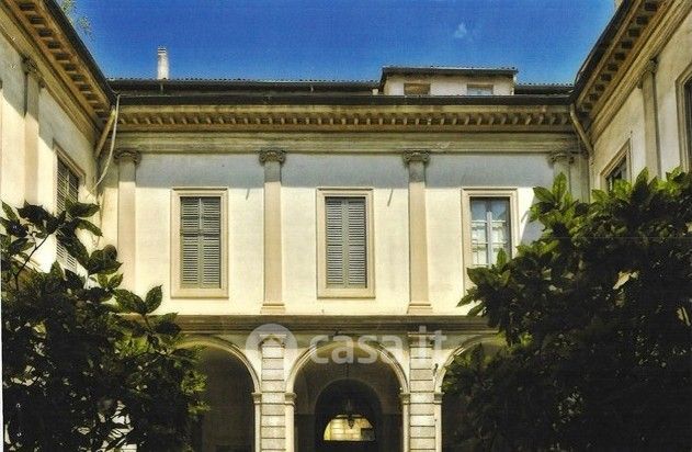 Ufficio in commerciale in Via Cappuccio