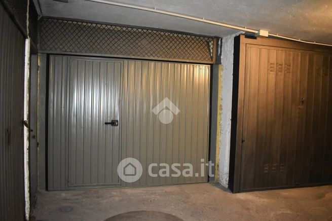 Garage/posto auto in residenziale in Via Trento 68