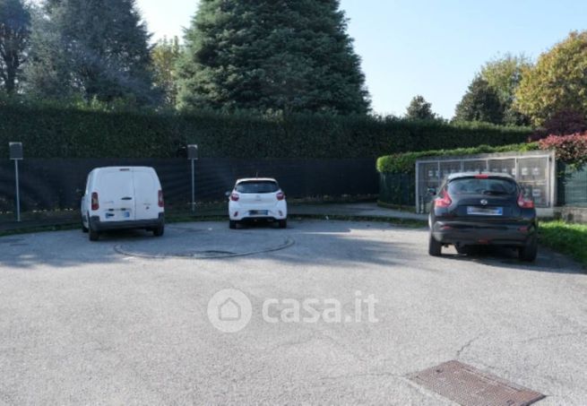 Garage/posto auto in residenziale in Via Cascina Bonetta