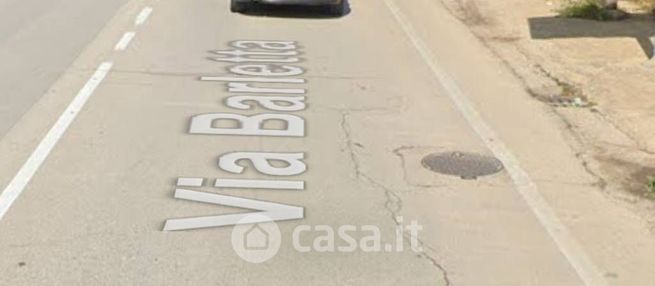 Capannone in commerciale in Via Barletta
