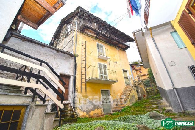 Casa indipendente in residenziale in Via Catelli 5