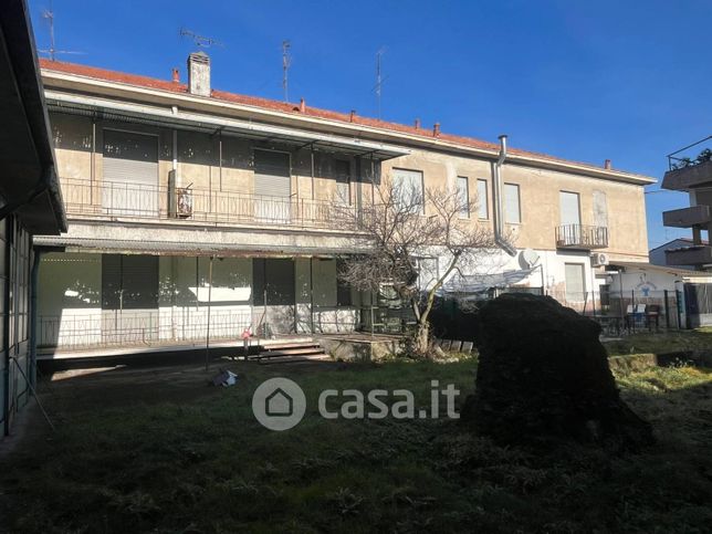 Casa indipendente in residenziale in 