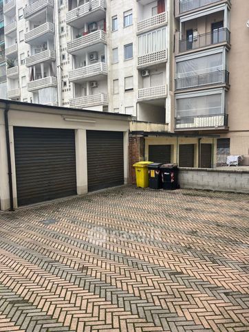 Box/posto auto in residenziale in Via Giovanni Pascoli