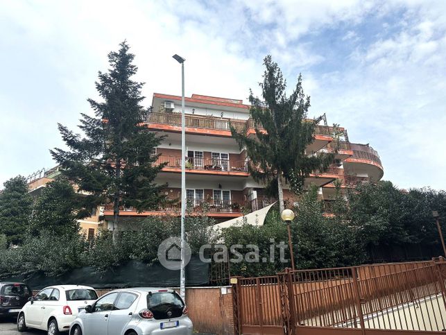 Appartamento in residenziale in Via Savignone