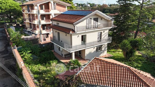 Casa indipendente in residenziale in Via Enrico Fermi 4