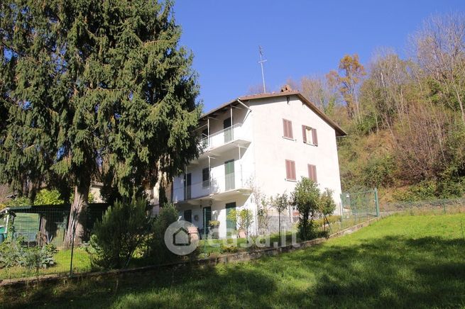 Casa indipendente in residenziale in Via Montenero 14