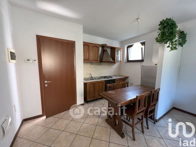 Appartamento in residenziale in Via Parini 4