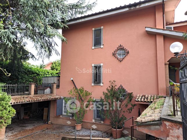 Appartamento in residenziale in Via della Pedica 45