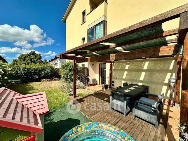 Appartamento in residenziale in Via Montanara