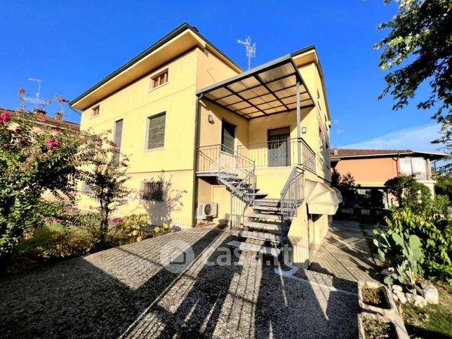 Villa in residenziale in Via San Rocco 23