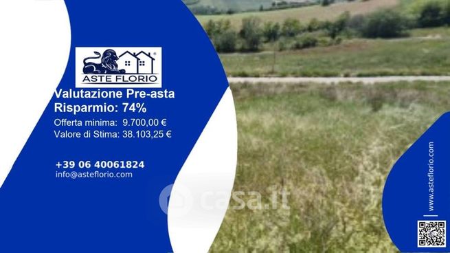 Terreno agricolo in commerciale in Viale Giulio Girotti
