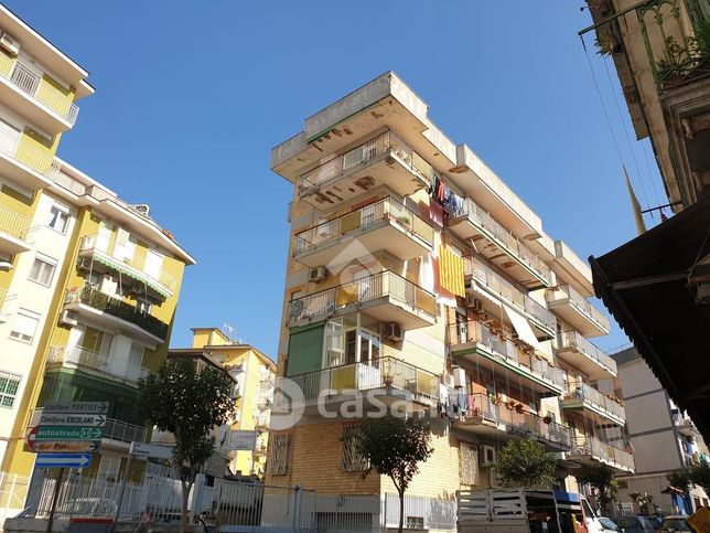 Box/posto auto in residenziale in Viale Cassano 48