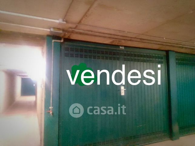 Garage/posto auto in residenziale in Cascina Tolcinasco