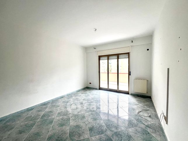 Appartamento in residenziale in Via Luigi Cosenz 6