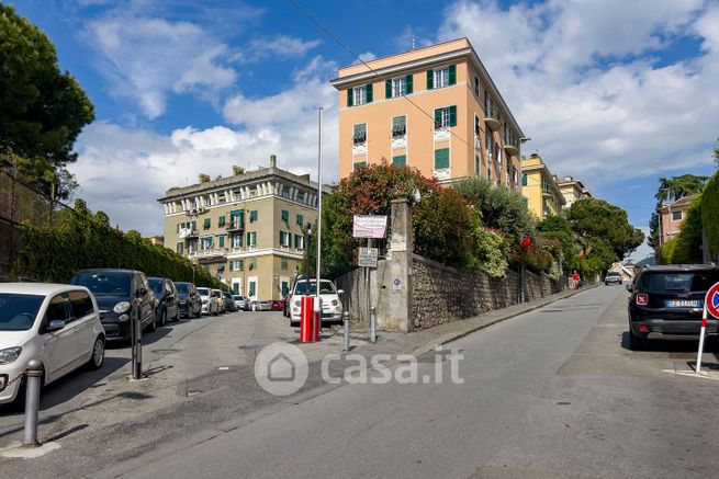 Appartamento in residenziale in Via Montallegro 32 a