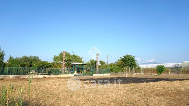 Terreno agricolo in commerciale in