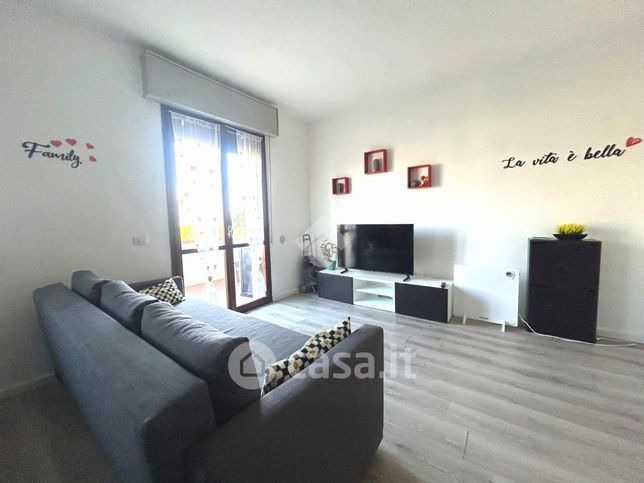 Appartamento in residenziale in Viale Leonardo 3