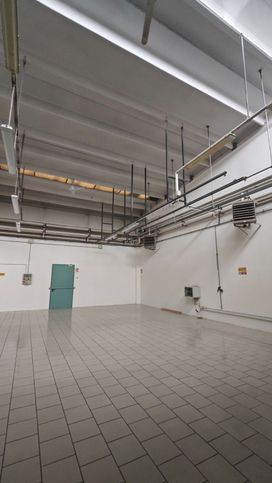 Capannone in commerciale in Via Antonio Pacinotti