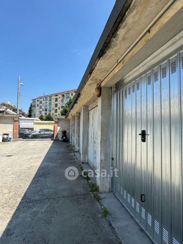 Box/posto auto in residenziale in Strada Stupinigi 16