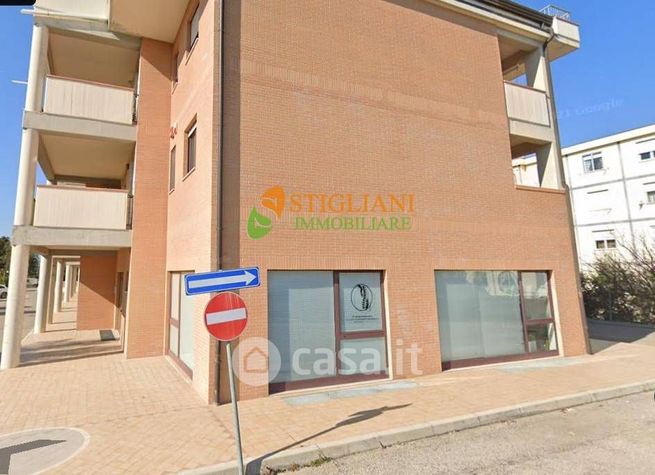 Ufficio in commerciale in Via Madonna delle Grazie