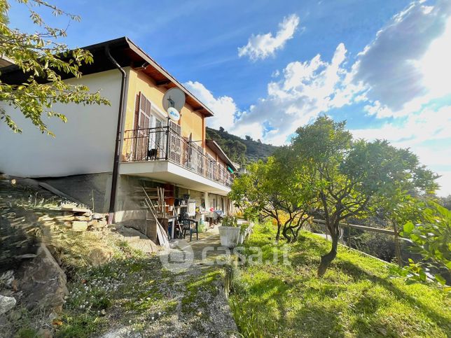 Casa indipendente in residenziale in Corso Limone Piemonte