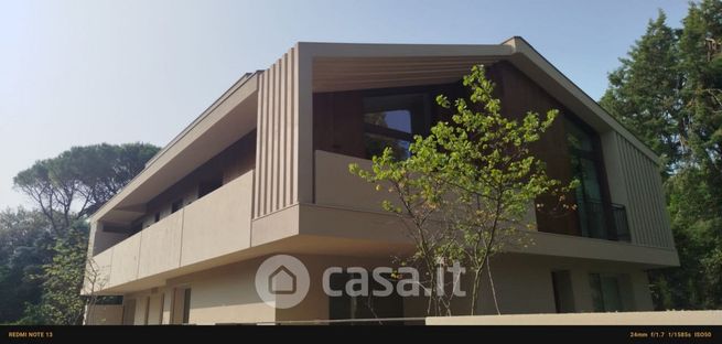 Casa indipendente in residenziale in