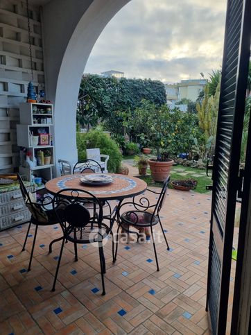 Appartamento in residenziale in Via Raimondo Annecchino 127 C