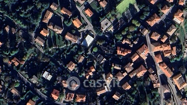 Villa in residenziale in Via Giardini