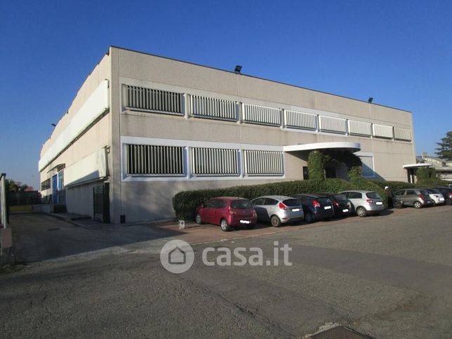 Capannone in commerciale in Via Tiepolo 31