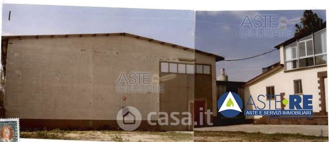 Capannone in commerciale in Via Torre Bruna