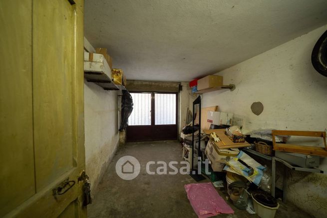 Box/posto auto in residenziale in Via N. Pistelli