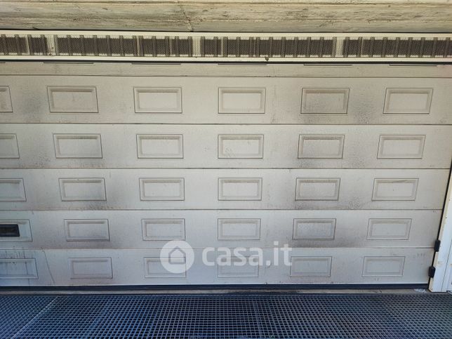 Box/posto auto in residenziale in Via Portello 5