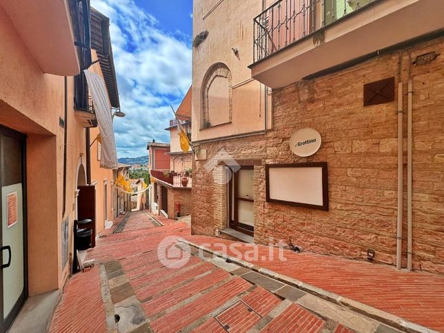 Appartamento in residenziale in Via Ruggero Guerrieri 21