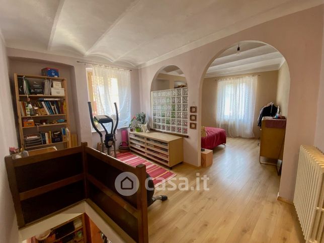 Appartamento in residenziale in Salita di Riva 12