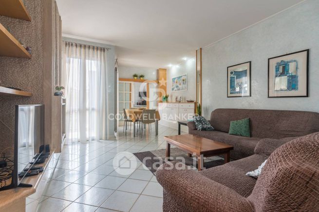 Casa bi/trifamiliare in residenziale in Corso Fratelli Cervi 144