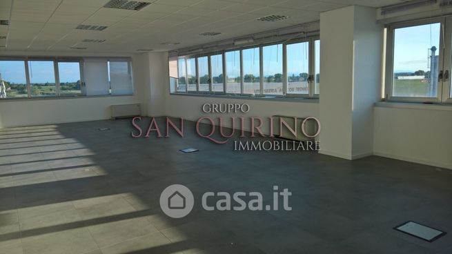 Ufficio in commerciale in Via G. Agnini 61 A