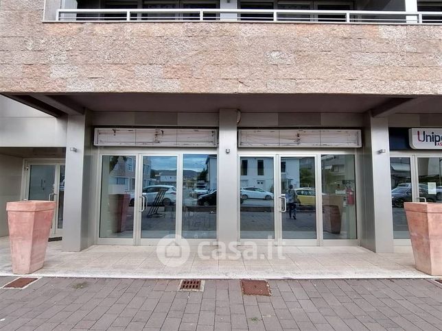 Ufficio in commerciale in Strada Statale 1 2