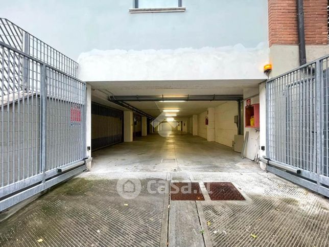 Box/posto auto in residenziale in Via Enrico Fermi
