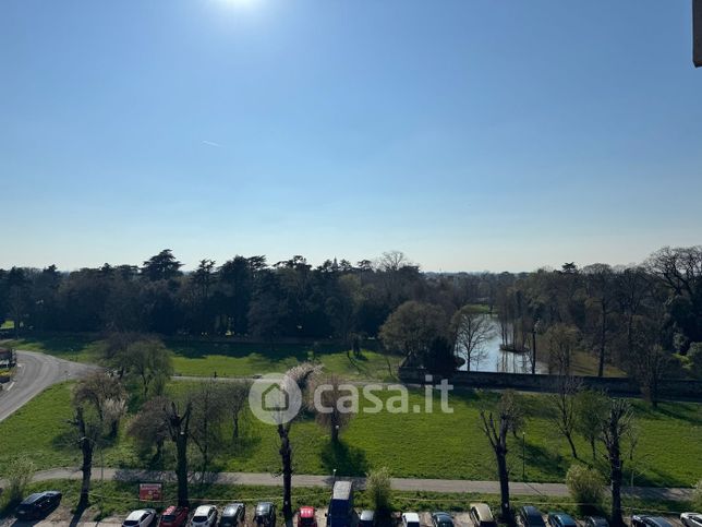 Appartamento in residenziale in Viale Italia 18