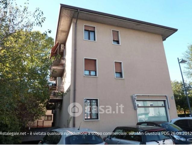 Casa indipendente in residenziale in Via Radisi 22