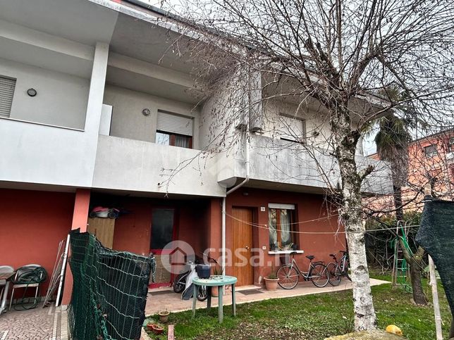 Villetta a schiera in residenziale in Via Vittorio Veneto 74