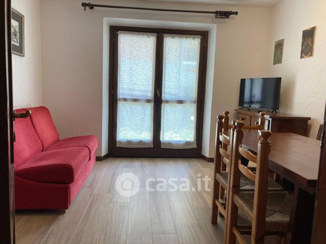 Appartamento in residenziale in Via Andine 3