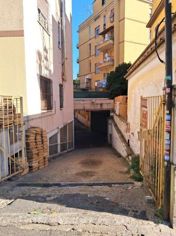 Box/posto auto in residenziale in Via Cardinale Oreglia 1