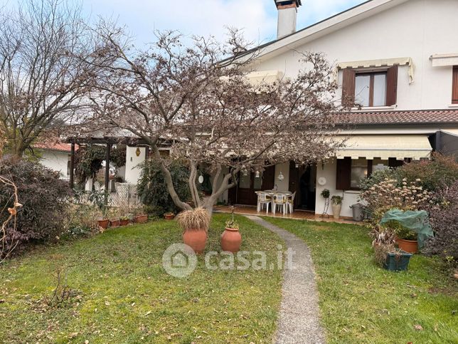 Villetta a schiera in residenziale in 