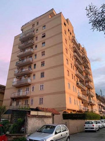 Appartamento in residenziale in Via Melpomene 22