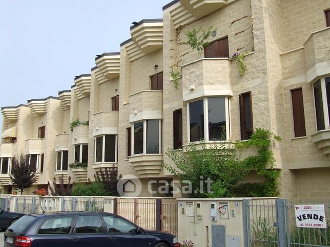 Villetta a schiera in residenziale in Via Colombara 11
